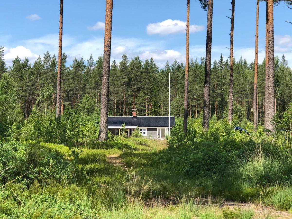 Modern Lakeside Cottage & Boat Near Isaberg Kavsjo 外观 照片
